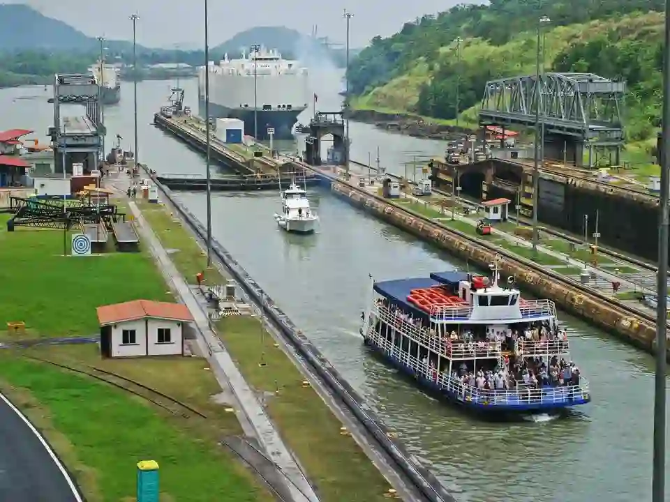 Layover Miraflores Visitor Center Panama Canal Private Shuttle